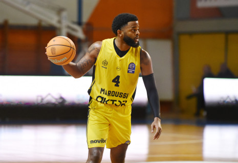 Ο  Ντάριλ Μέικον συνεχίζει την καριέρα του στη Σάσαρι