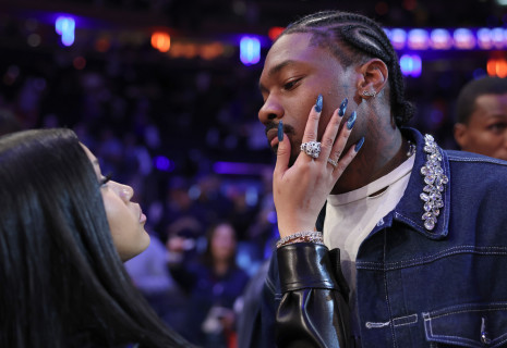 Μέσα σε έναν χρόνο έκανε τέσσερα παιδιά: Ο σταρ του NFL και σύντροφος της Cardi B σε νέο... ρεκόρ!