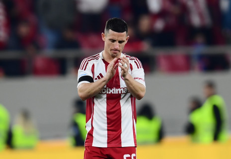 Ποινή μιας αγωνιστικής και πρόστιμο στον Ποντένσε για τη ρίψη ομπρέλας