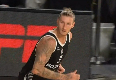 Ανατροπή στην υπόθεση Οσετκόφσκι: Ανεστάλει η τιμωρία του και είναι ξανά διαθέσιμος για την Παρτίζαν