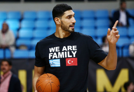 Ενές Καντέρ: «Θέλω να παίξω στον Παναθηναϊκό, αλλά μόνο εάν απολυθεί ο Άταμαν!»