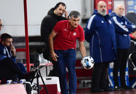 Αυτή τη φορά η μπάλα κύλησε στο χορτάρι όπως ήθελε ο Μεντιλίμπαρ...