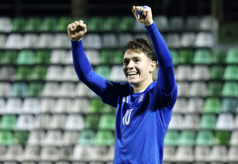 Η Εθνική Ελπίδων «έκρυψε» τη μπάλα και ο Καλοσκάμης έκανε το 3-0 (video)