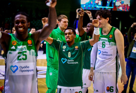 Ο πασίγνωστος Έλληνας τραγουδιστής που ταξίδεψε με τον Παναθηναϊκό στο Σαράγεβο