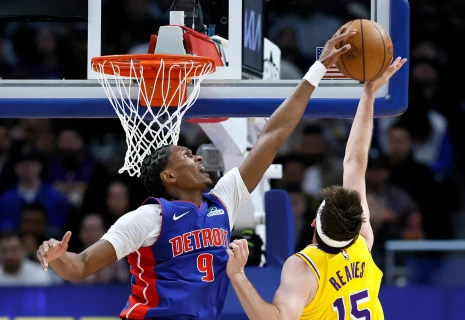 Οι Πίστονς νίκησαν τον Ντόντσιτς, απτόητοι Σπερς και Θάντερ