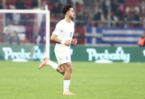 Με Κωστούλα η αποστολή της Εθνικής Ελπίδων για τα ματς της ιστορίας της με Μάλτα και Γερμανία