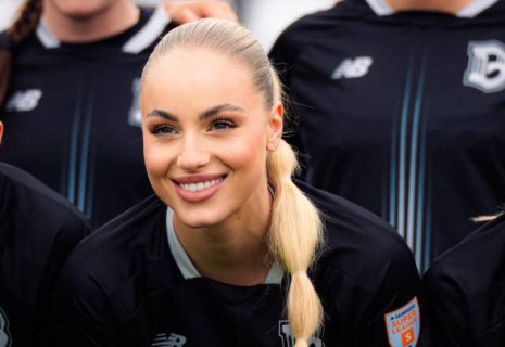«H πιο όμορφη ποδοσφαιρίστρια»: Ο ανταγωνισμός είναι μεγάλος, αλλά η Μάρκοβιτς… κλέβει καρδιές