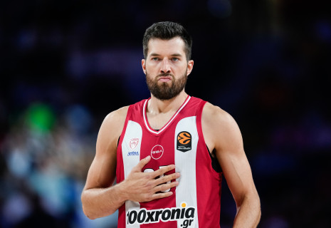 Η Ρεάλ Μαδρίτης παραμένει στο κόλπο για την απόκτηση του Άλεκ Πίτερς