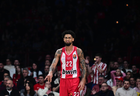 Ο Ολυμπιακός πέτυχε 25 πόντους στο πρώτο δεκάλεπτο έχοντας μόλις τρεις σκόρερ