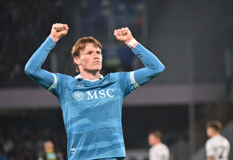 Η απόλυτη αποθέωση από τον γιο του Μαραντόνα στον ΜακΤόμινεϊ: «Αν ο Ντιέγκο ήταν Θεός, ο Σκοτ είναι ο Ιησούς»