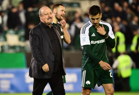 Άφησε αιχμές ο Μπενίτεθ: «Κάποιοι παίκτες ίσως σκέφτονται αν θα μείνουν ή αν θα φύγουν»