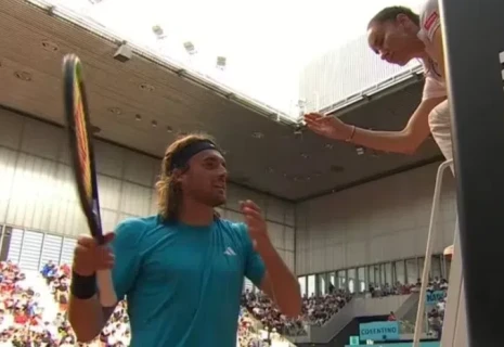 Τα έβαλε και με την διαιτητή ο Τσιτσιπάς: «Μου αφαιρείς τον πόντο για βλακεία»