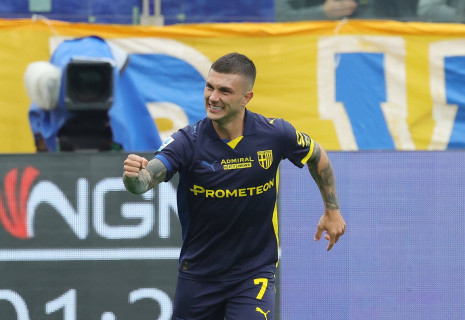 «Μπλόκο» της Πάρμα στη Νάπολι με υπογραφή Στρεφέτσα