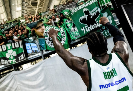 Το σημάδι στο στήθος του και η «πράσινη» υπόσχεση: Τα τατουάζ-σύμβολα του Κέντρικ Ναν