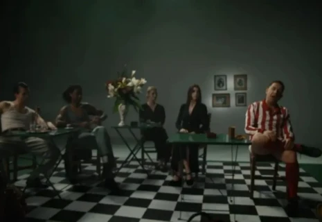 Ο Μαζωνάκης με ερυθρόλευκη φανέλα στέλνει μήνυμα για το τρόπαιο: «Γ@@@@τε τους» (video)