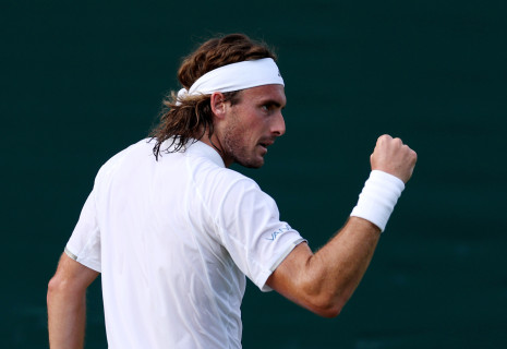 Ιδανική πρεμιέρα για Τσιτσιπά στο Wimbledon και «περιμένει» τον Τζόκοβιτς