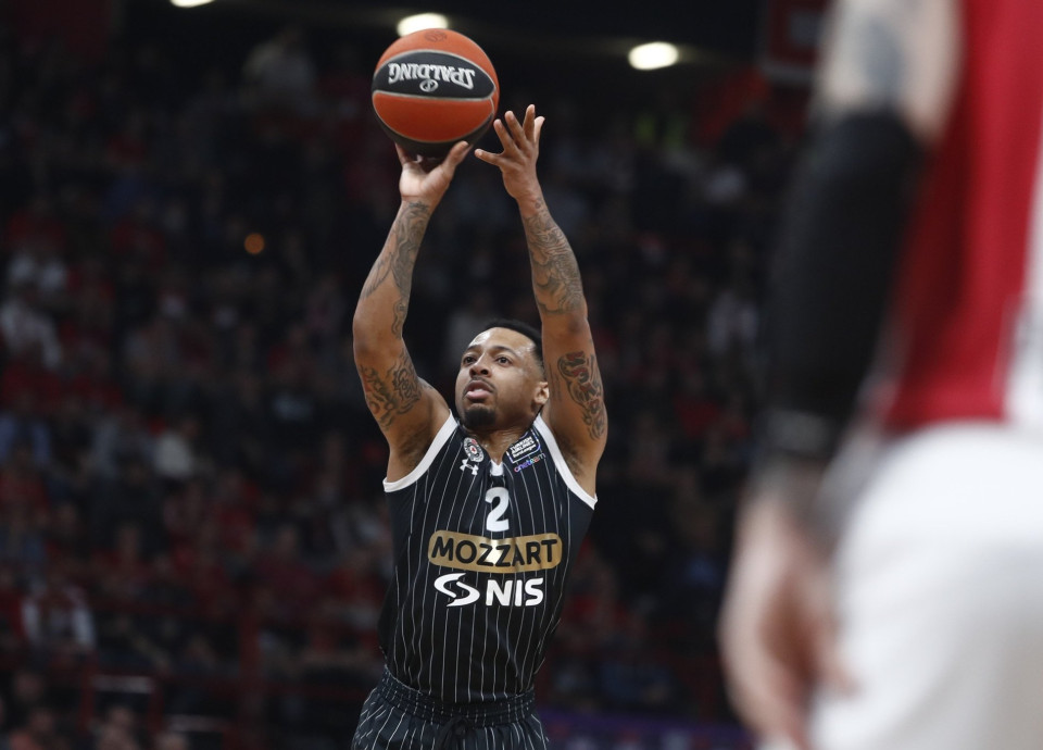 Ο Κάρλικ Τζόουνς μένει στην Παρτίζαν με «χρυσό» συμβόλαιο