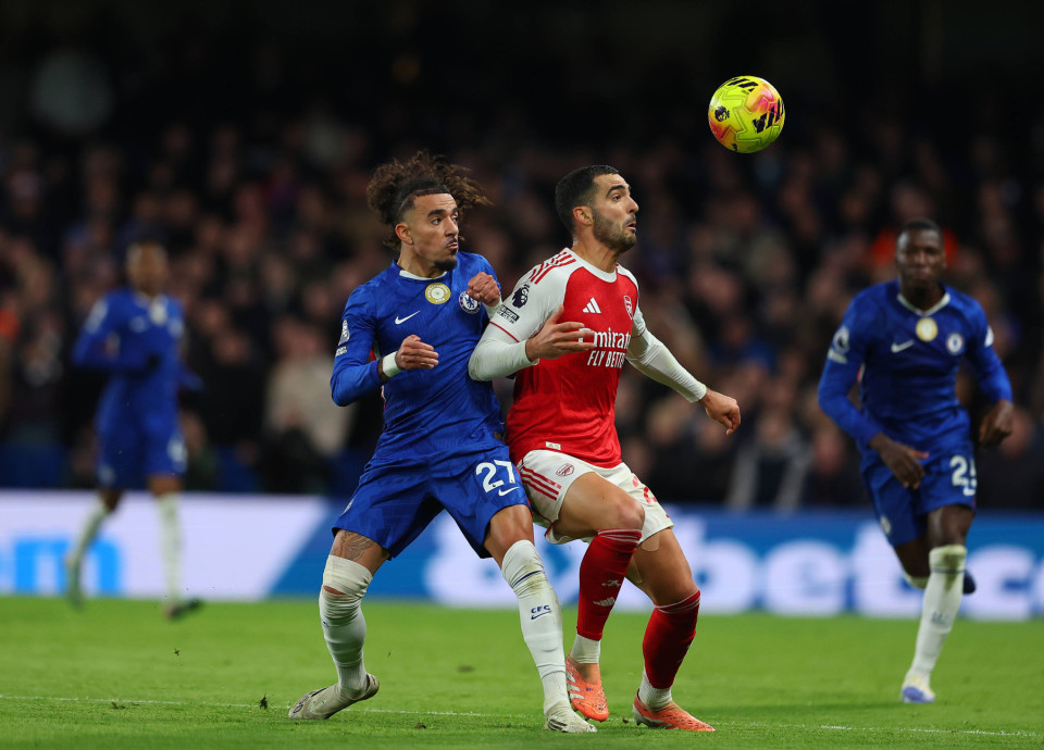 «BACK2ΜΠΑΚ»: Ο Βασίλης Μπακόπουλος από το Λονδίνο μεταφέρει τα τελευταία νέα των Άρσεναλ και Τσέλσι (video)