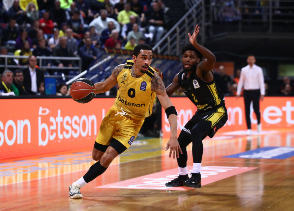 Ο καταιγιστικός Άρης «ισοπέδωσε» το Μαρούσι με 100αρα