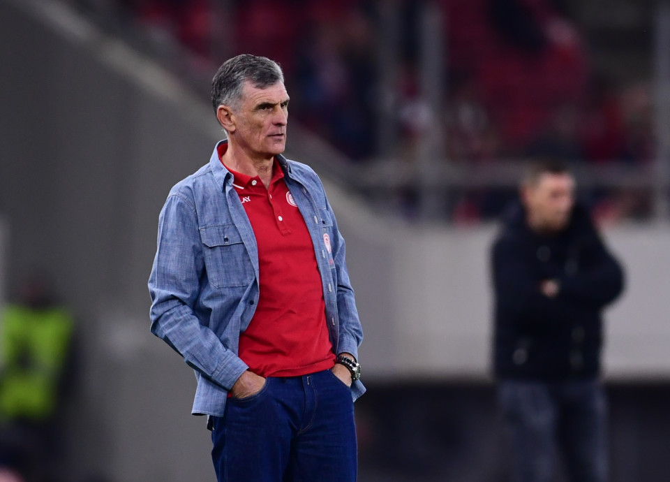 Ο Μεντιλίμπαρ για το Ολυμπιακός-ΑΕΚ: «Σε δύο χρόνια αλλάξαμε κάτι από αυτά που κάναμε; Θα συνεχίσουμε με τον ίδιο τρόπο»