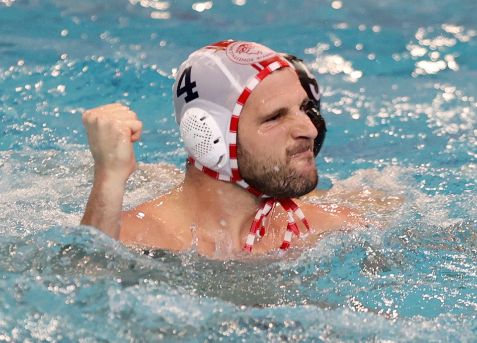 Ο Ολυμπιακός πήρε τη πρώτη του νίκη στα προημιτελικά του Champions League