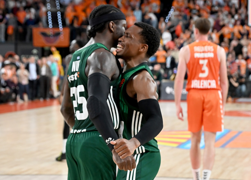 Μια εικόνα, χίλιες... εξηγήσεις για το break στη Βαλένθια