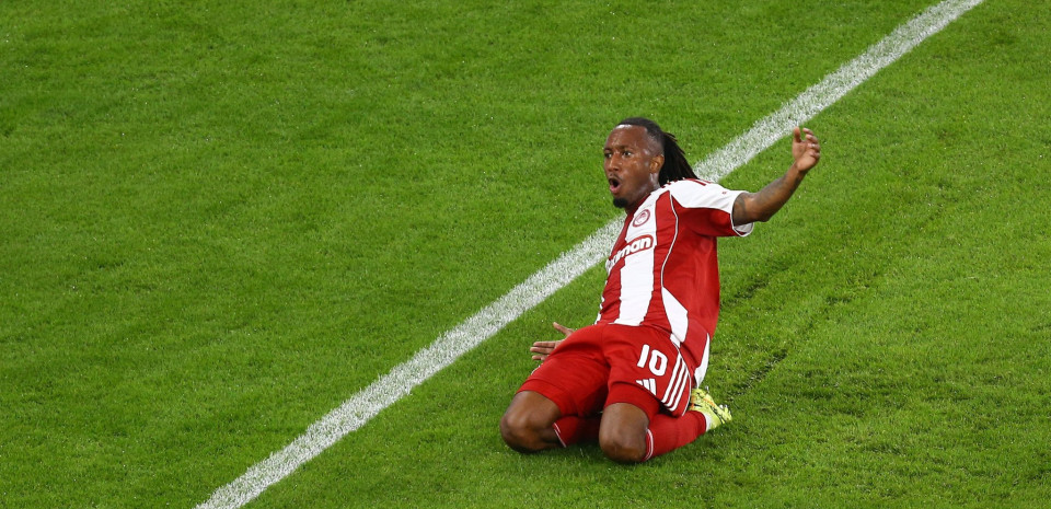 Από τους καλύτερους της σεζόν, αλλά τώρα ο Μαρτίνς πρέπει να «μιλήσει» για τον Ολυμπιακό