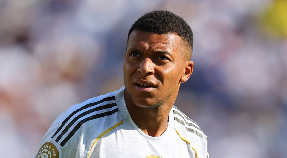 Ρεάλ Μαδρίτης, εθνική Γαλλίας, χορηγός και στη μέση ο τραυματίας Εμπαπέ σε έναν «πόλεμο» συμφερόντων