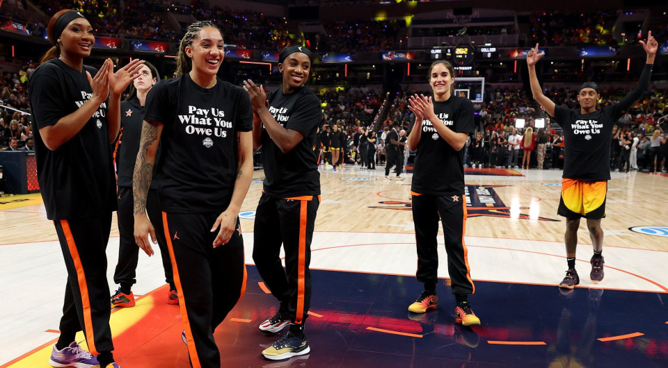 Ιστορική στιγμή για το WNBA: Συμβόλαια άνω του 1 εκατομμυρίου για τις παίκτριες!