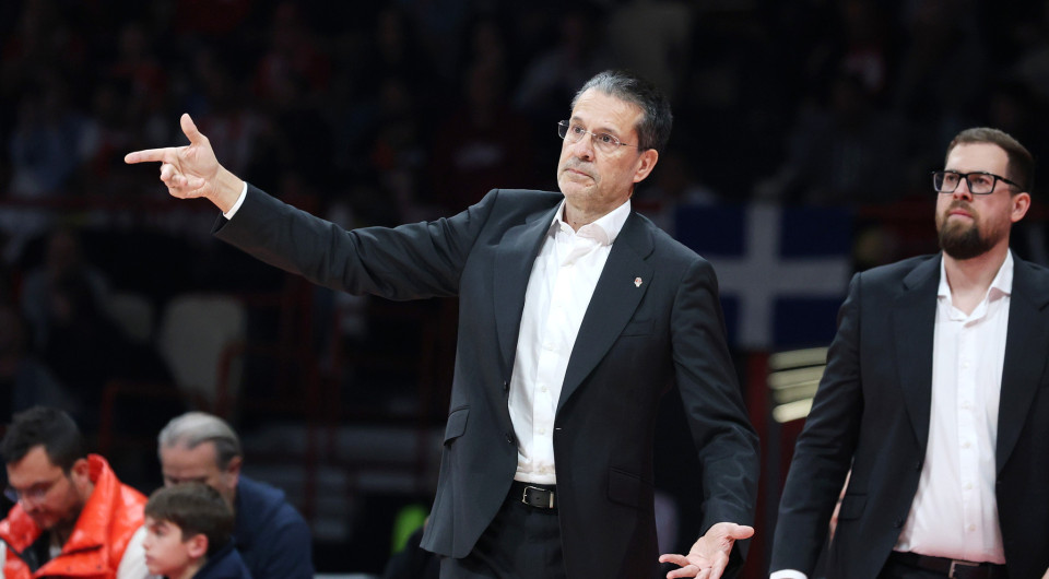 Μαρτίνεθ πριν τον Ολυμπιακό: «Είναι τρελοί οι παίκτες μου, πιστεύουν ότι μπορούν να τους κερδίσουν όλους»