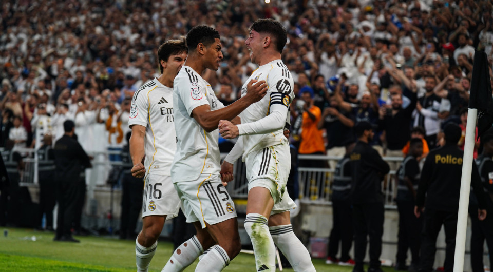 Live: Ρεάλ Μαδρίτης - Μπενφίκα για τα playoffs του Champions League