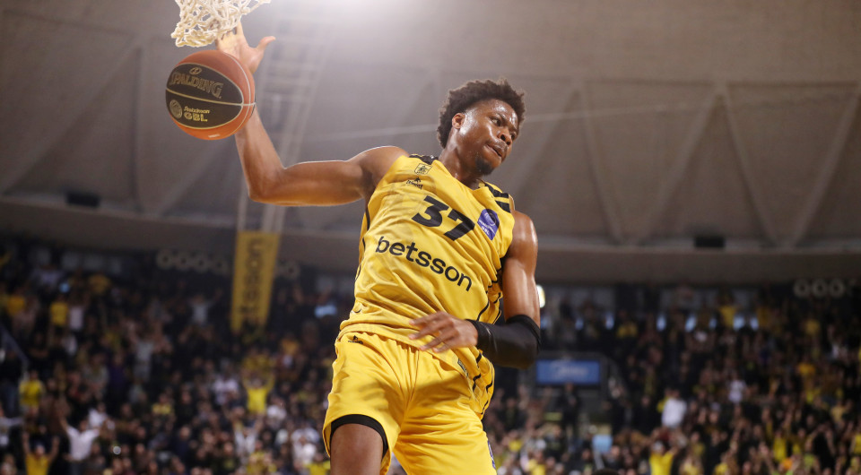 Κώστας Αντετοκούνμπο: «Αυτά ήταν τα λόγια του Γιάννη που... μου άλλαξαν τη ζωή»