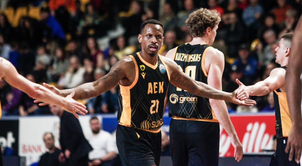 Ο απολαυστικός Νάναλι οδήγησε την ΑΕΚ στο 4Χ4 στο BCL