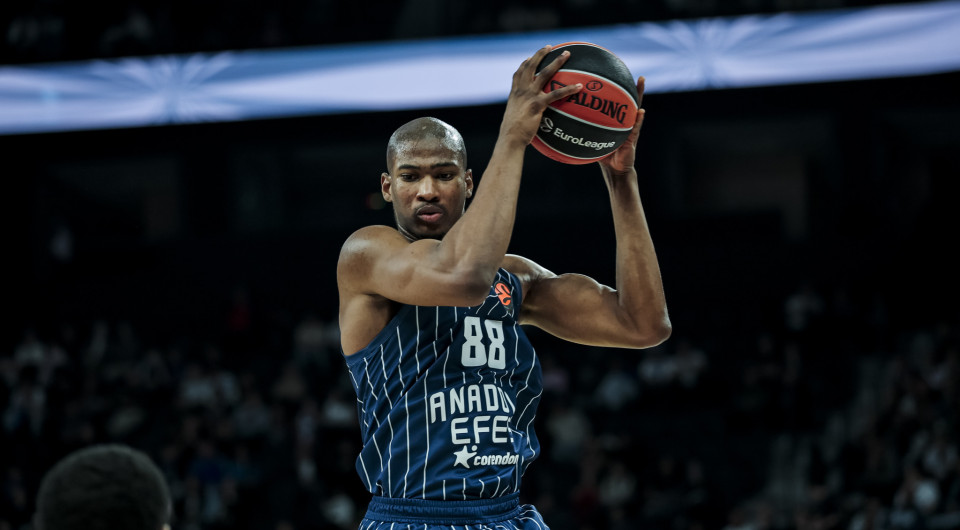 Live: Αναντολού Εφές - Παρτιζάν για την EuroLeague