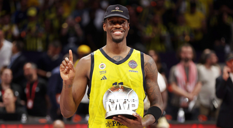 Προς Χάποελ Τελ Αβίβ ο Χέιζ-Ντέιβις λόγω Ιτούδη