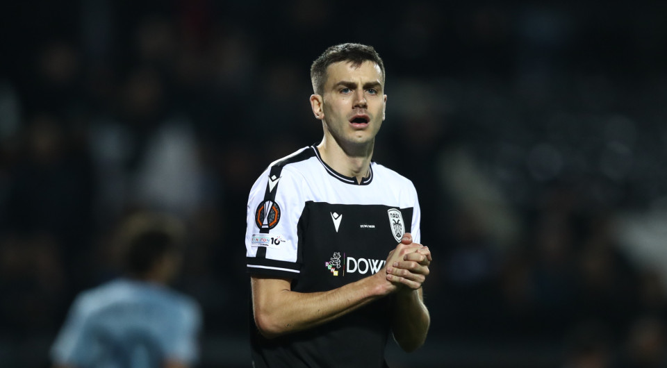 Οι Ολλανδοί αναθεώρησαν για Γερεμέγεφ: Από... παλτό της Τβέντε σε πρωταγωνιστή στο Europa League