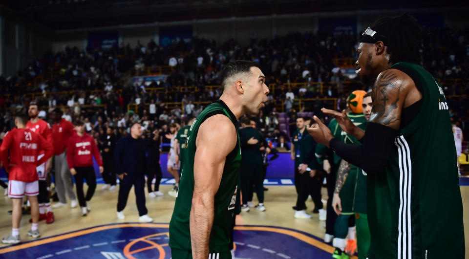 Το ηγετικό τετ α τετ του Σλούκα με τον Χολμς μετά τον Κολοσσό: «Εμπιστεύσου μας»