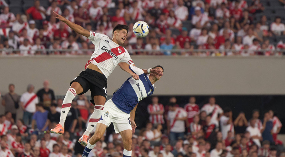 Live streaming: Βελέζ Σάρσφιλντ - Ρίβερ Πλέιτ για το Torneo Apertura