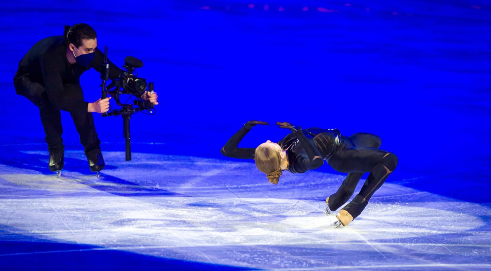 Ο πατινέρ-κάμεραμαν που καταγράφει στον πάγο όλο το... drama των Χειμερινών Ολυμπιακών Αγώνων