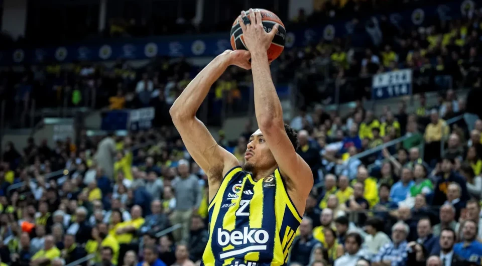 Η Φενέρμπαχτσε «πάτησε» και τη Μονακό και... αγκαλιάζει το πλεονέκτημα έδρας στα πλέι οφ