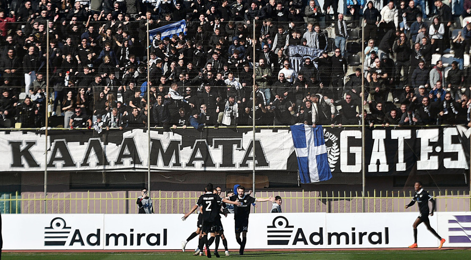 Φιέστα την Κυριακή η Καλαμάτα - Παρουσία Πρασσά και σπουδαίων παλαίμαχων ποδοσφαιριστών