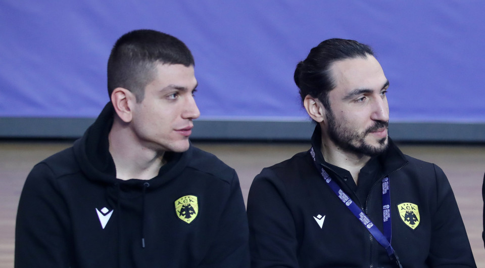 Ανεβάζουν στροφές Φλιώνης και Κατσίβελης στην ΑΕΚ, ολοταχώς για επιστροφή