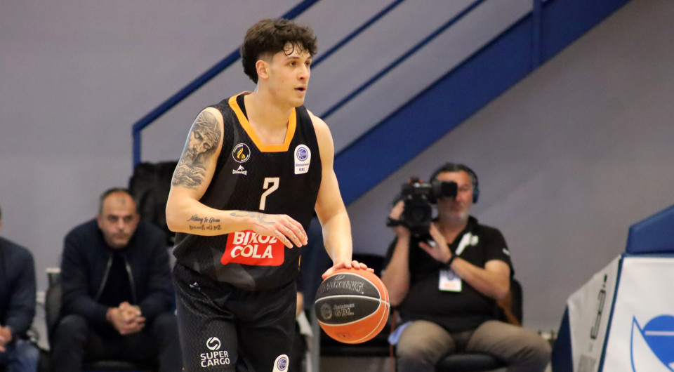 Με ηγέτη Μπαζίνα ο Προμηθέας πέρασε νικηφόρα από τη Μύκονο