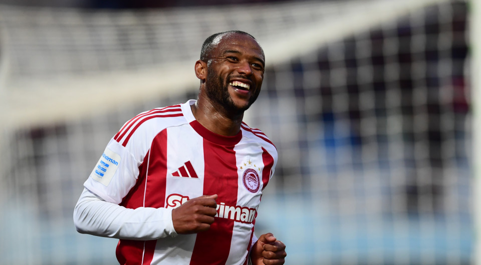 Ο Ελ Κααμπί έκανε… κρητικό γλέντι για το νέο συμβόλαιο!