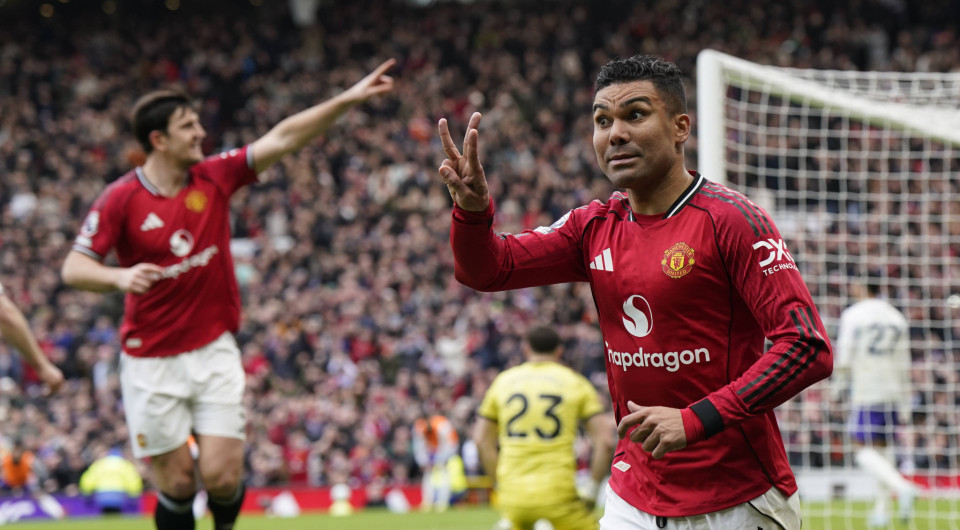 Η Μάντσεστερ Γιουνάιτεντ πήρε τη μάχη τετράδας κόντρα στην Άστον Βίλα