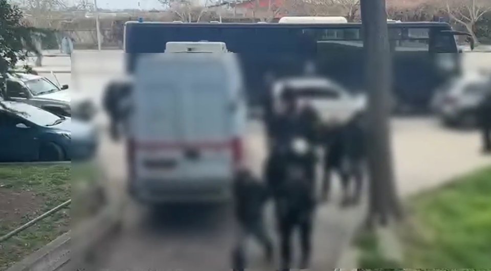 Στο Αυτόφωρο οι οκτώ οπαδοί του ΠΑΟΚ για το επεισόδιο στα δημοσιογραφικά της Τούμπας - Πήραν αναβολή και αφέθηκαν ελεύθεροι