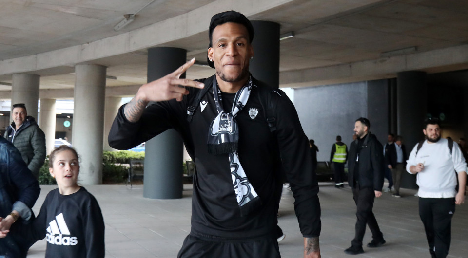 Αποθέωση στο «Μακεδονία» για τους θριαμβευτές του ΠΑΟΚ (video)