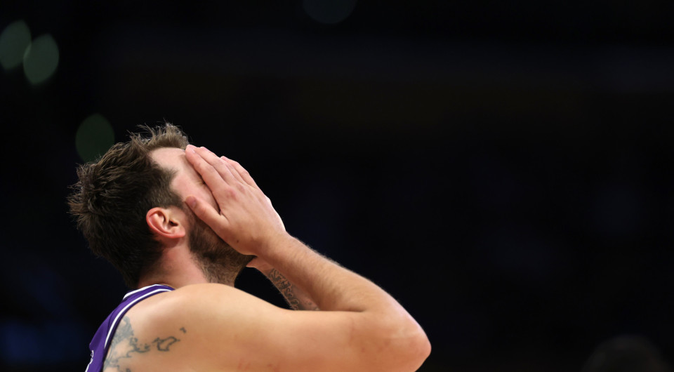 Αγωνία για Ντόντσιτς στους Λέικερς