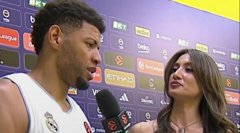 Δείτε τι έκανε η Ντενίζ για να φτάσει τον Ταβάρες των 221 εκατοστών ύψους