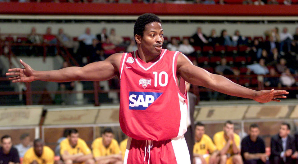 Αλφόνσο Φορντ: Η ιστορία του ανθρώπου πίσω από το βραβείο της EuroLeague που κατέκτησε ο Βεζένκοφ